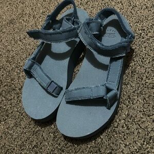 Teva Midform Sandals